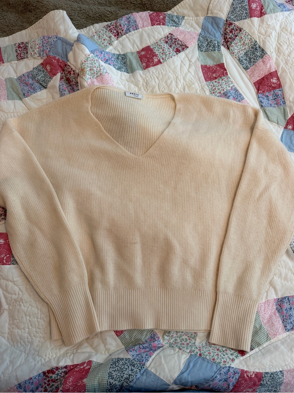 Akris Punto Cashmere Wool sweater size 4